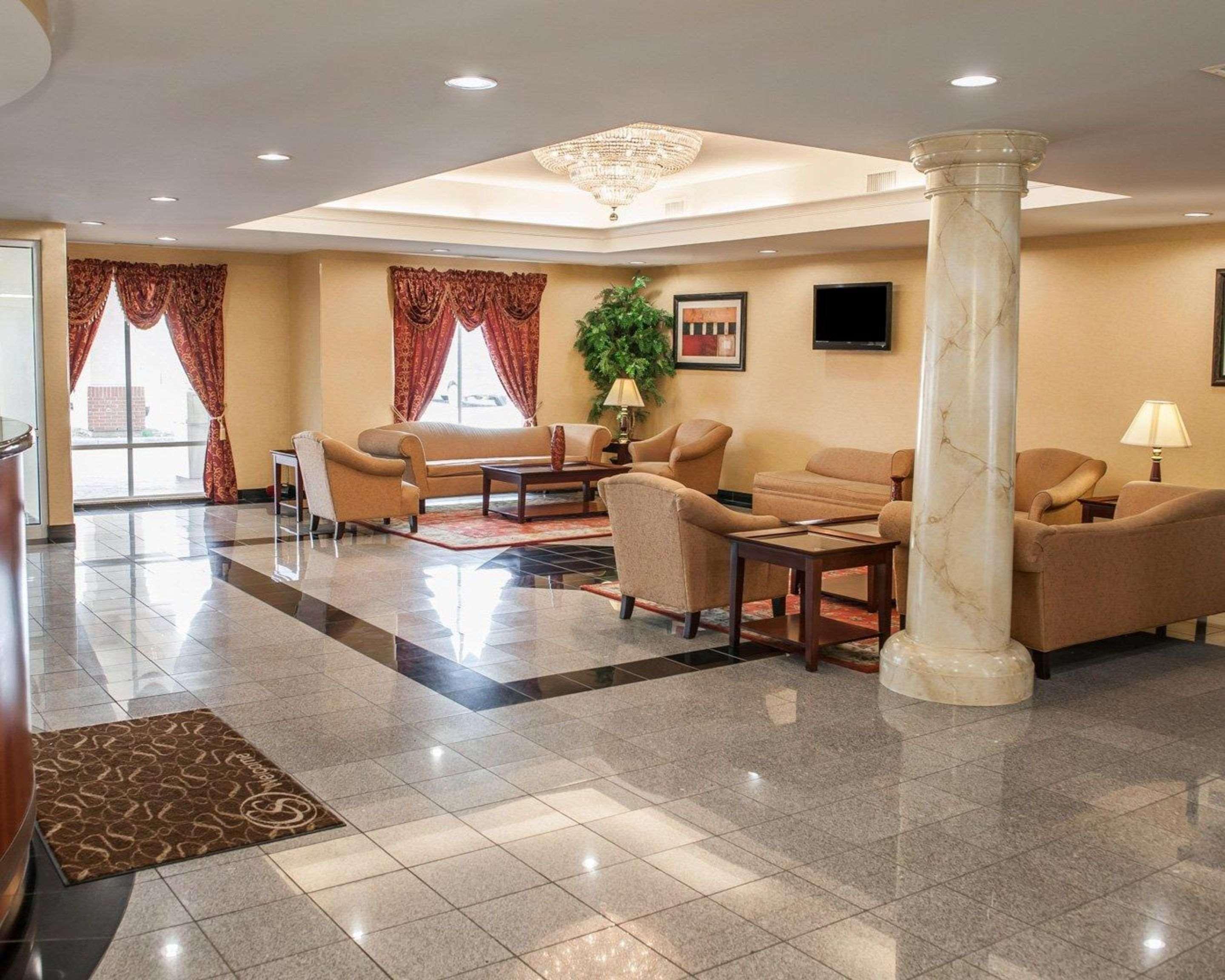 Comfort Suites Near Indianapolis Airport מראה חיצוני תמונה