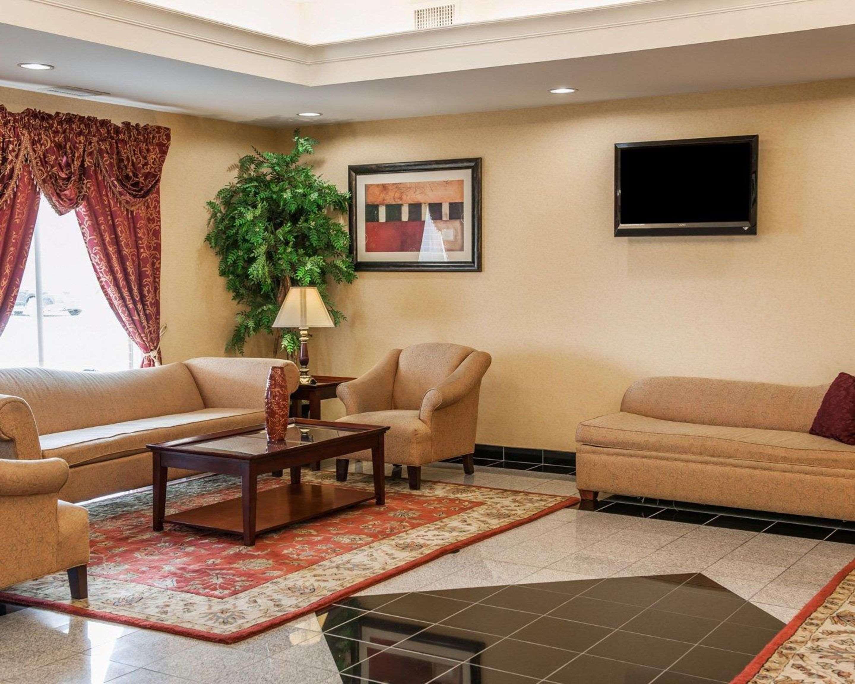 Comfort Suites Near Indianapolis Airport מראה חיצוני תמונה