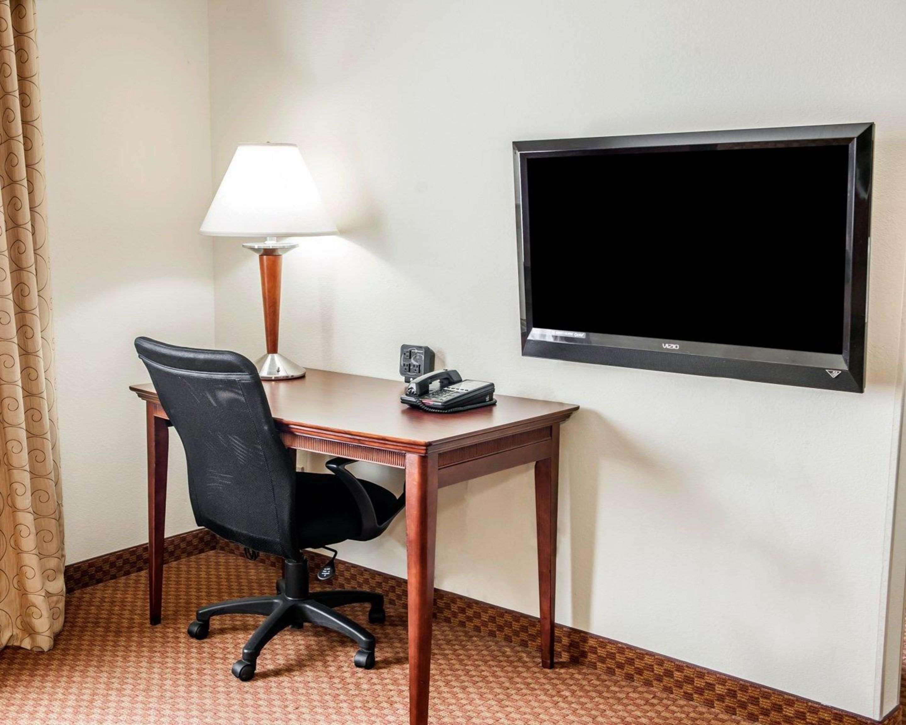 Comfort Suites Near Indianapolis Airport מראה חיצוני תמונה