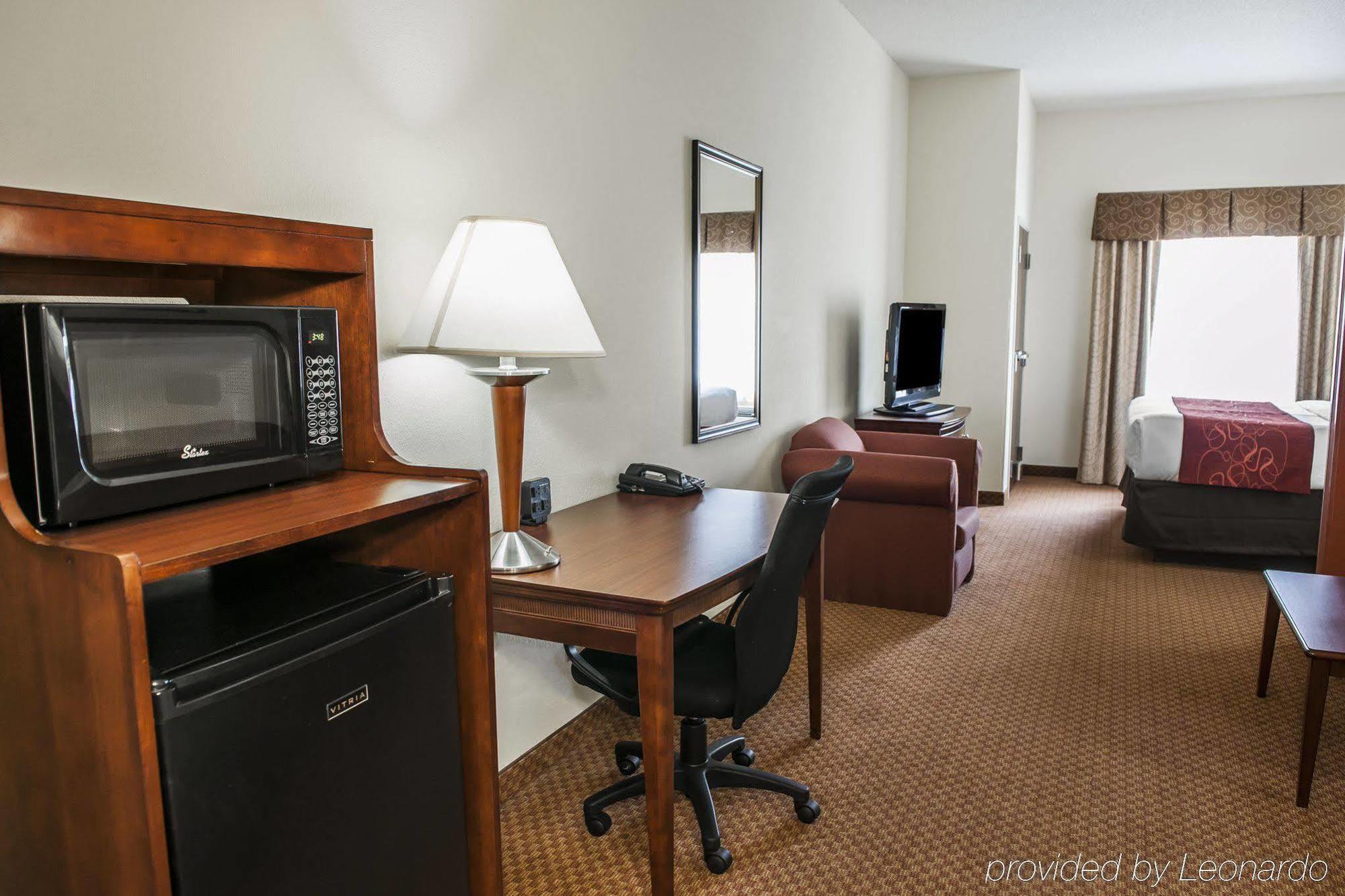 Comfort Suites Near Indianapolis Airport מראה חיצוני תמונה